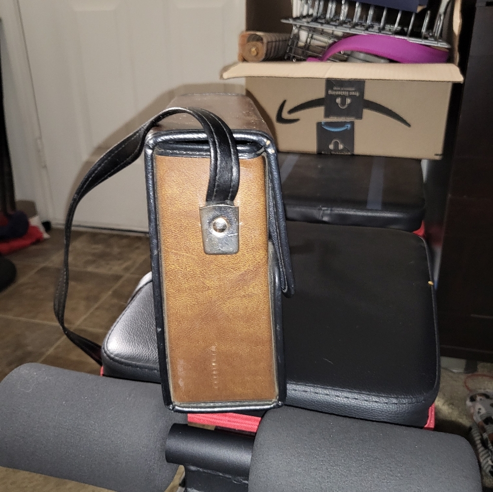 Bushnell box crossbody bag - Picture 2 of 3